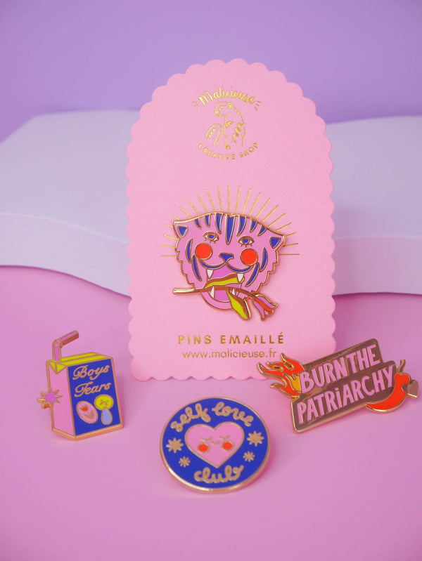 Pin limístico de tigre
