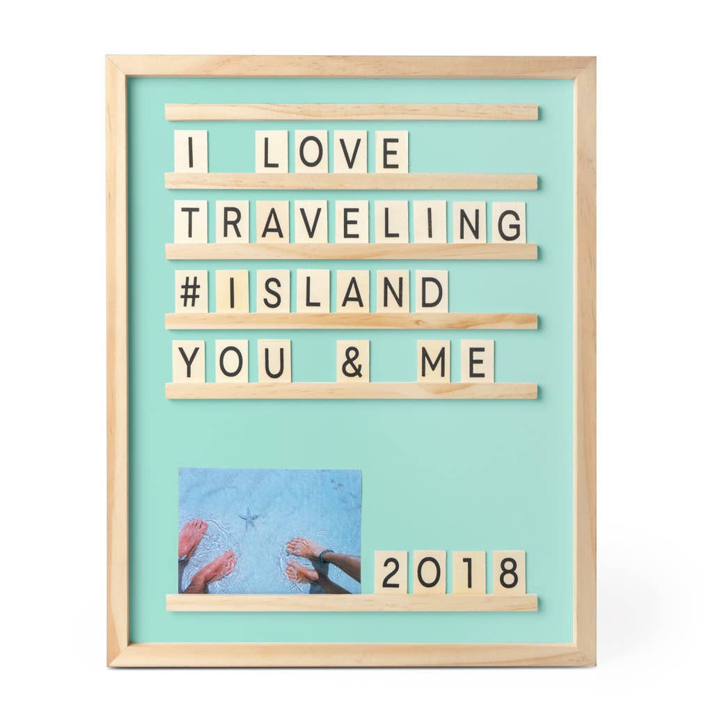 Quadro de cartas e fotos, lembranças, verde, madeira