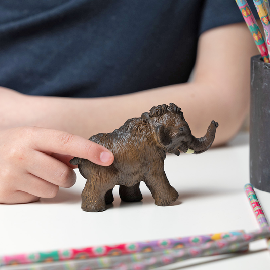 Young mammoth figurine