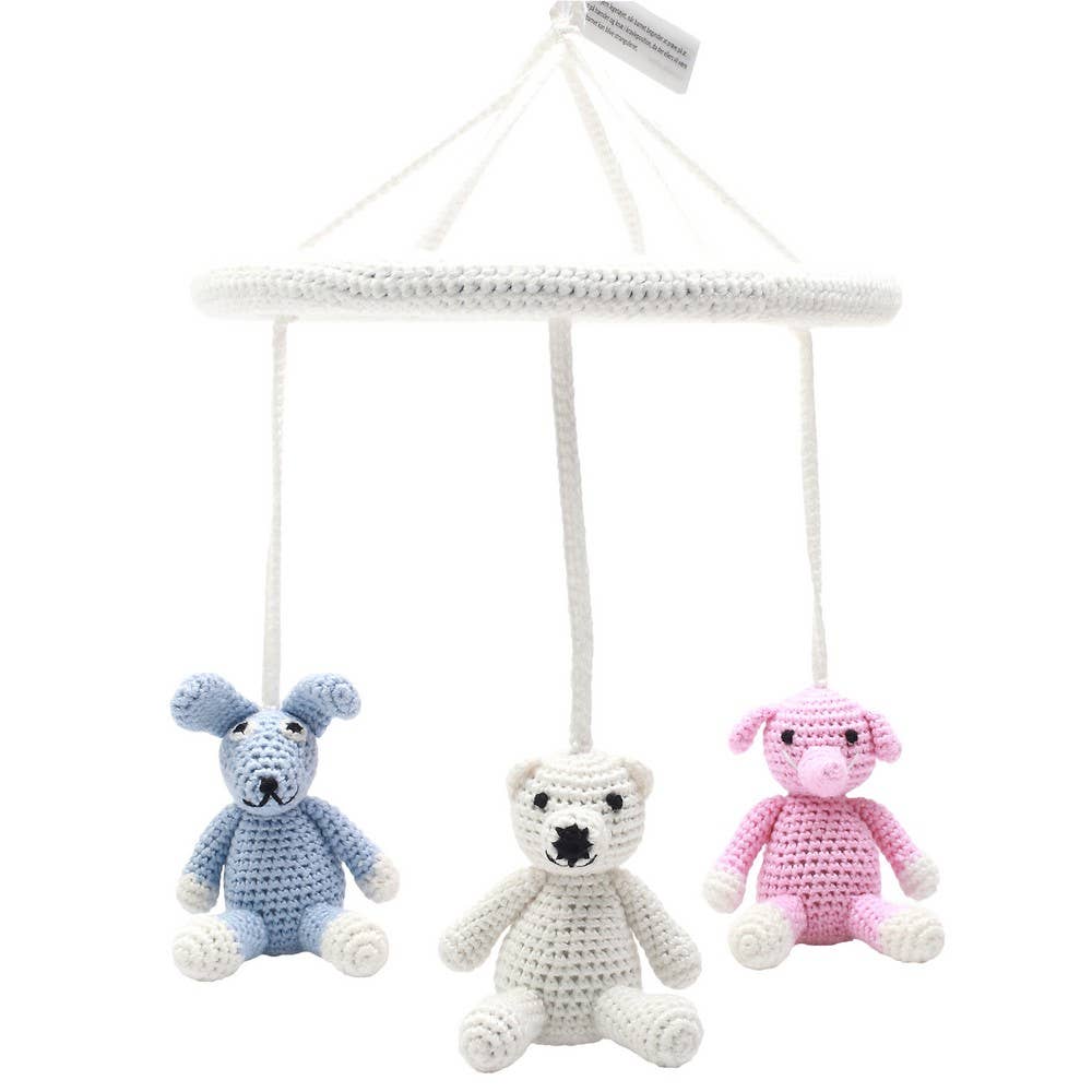 Móvil con elefante, oso polar y conejo.