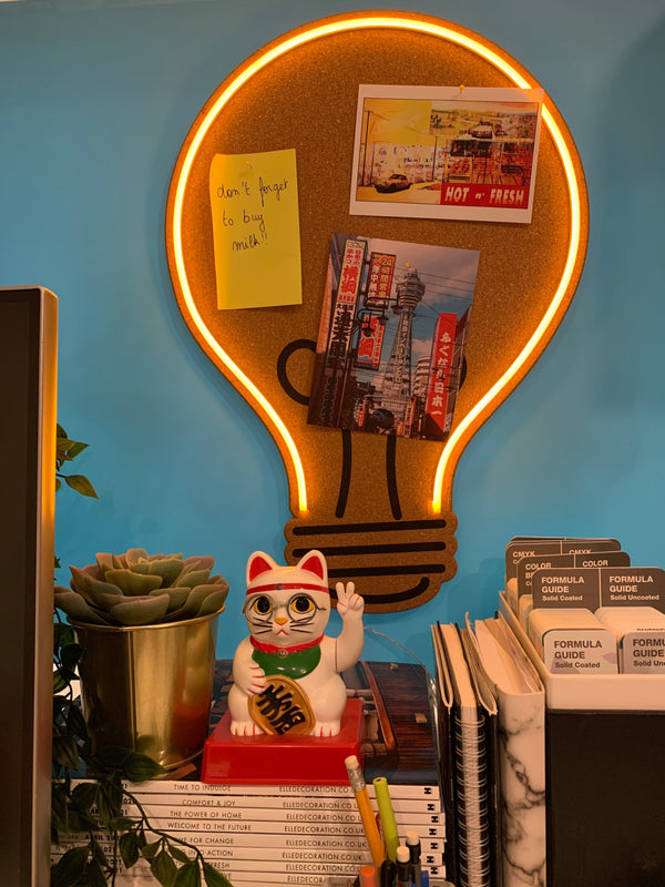 Cork Pinboard with LED - Bulb