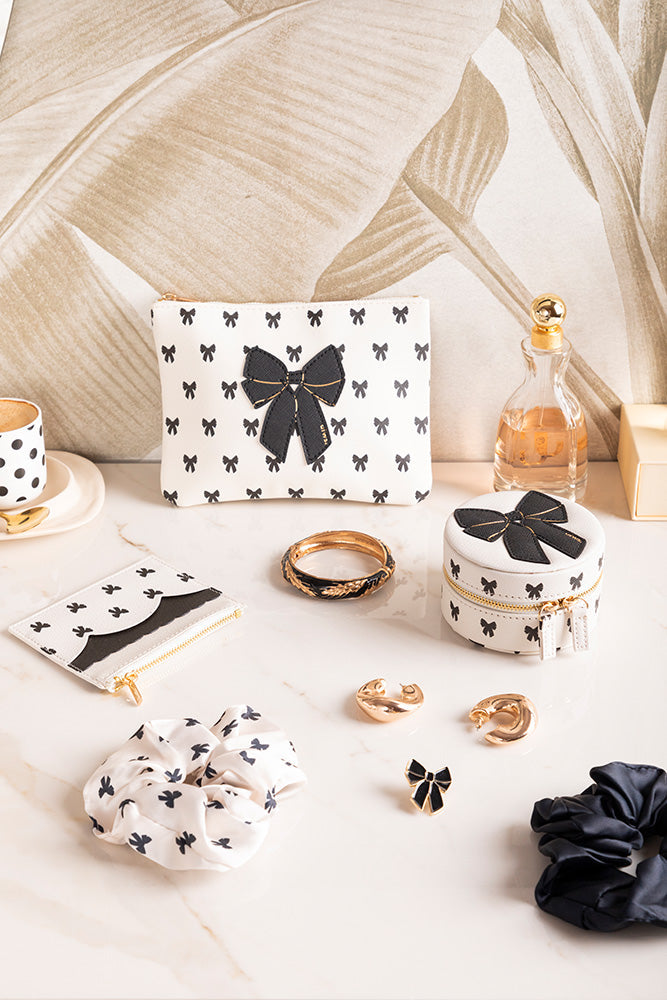 Black Bow - Pins