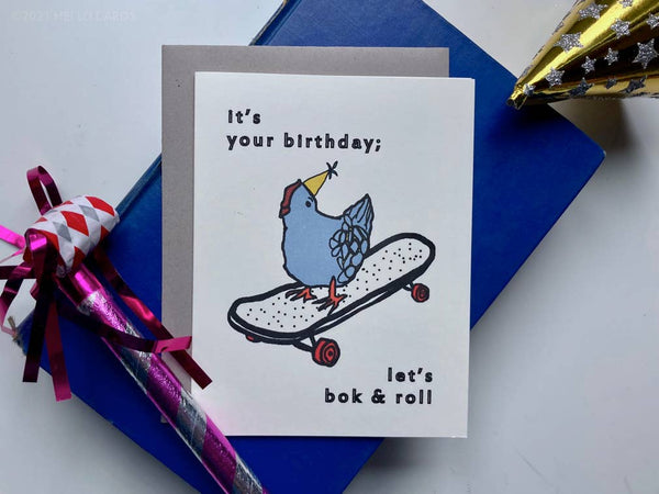 Carte d'anniversaire « Bok & Roll » Skateboard Poulet