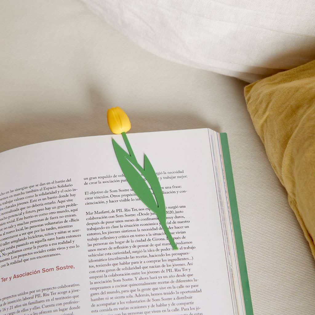 黄色いチューリップのしおり