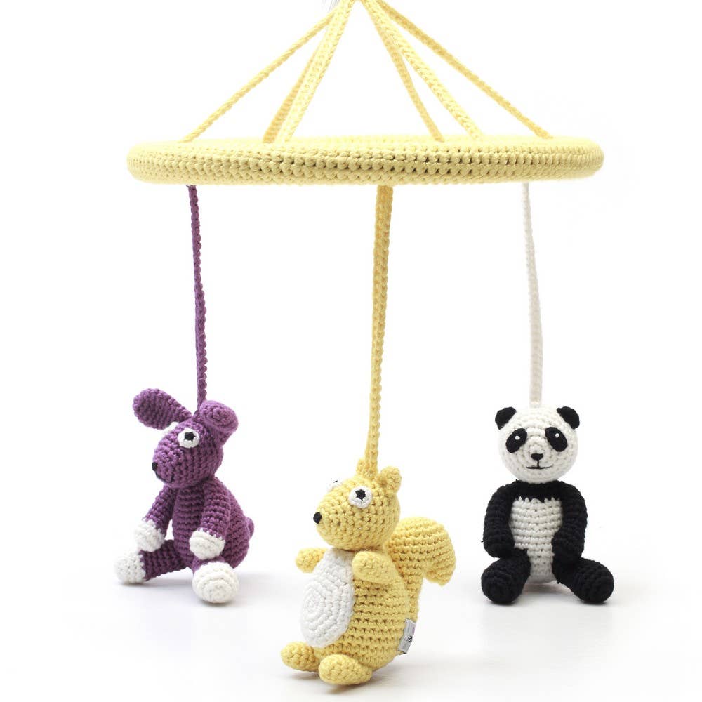 Mobiel met panda, eekhoorn en konijn