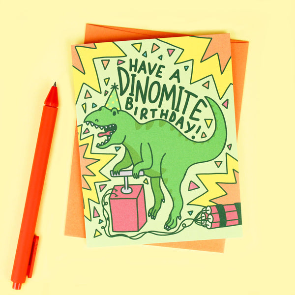 Tarjeta de cumpleaños del dinosaurio T-Rex "Que tengas un cumpleaños Dinomite"
