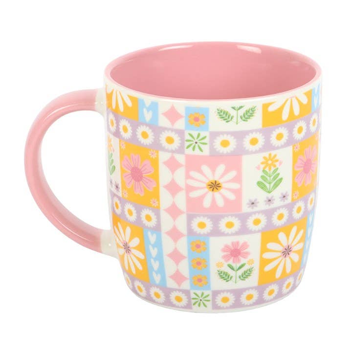 Taza con estampado de patchwork floral