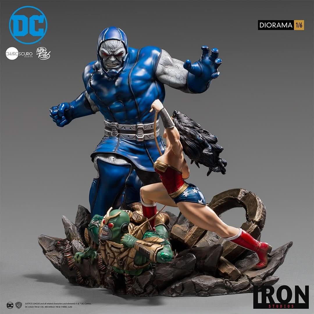Statue Wonder Woman vs Darkseid by Ivan Reis - DC Comics - Diorama 1/6