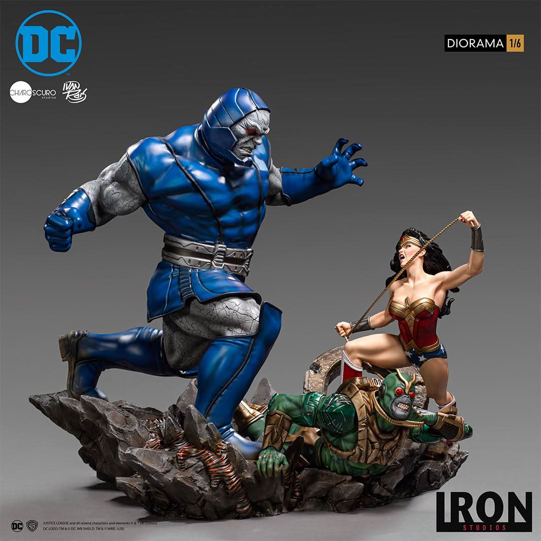 Statue Wonder Woman vs Darkseid by Ivan Reis - DC Comics - Diorama 1/6