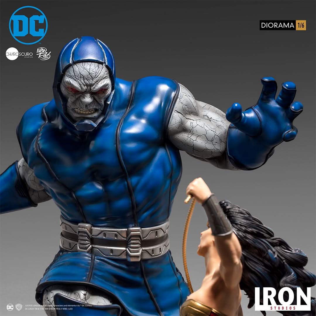 Statue Wonder Woman vs Darkseid by Ivan Reis - DC Comics - Diorama 1/6
