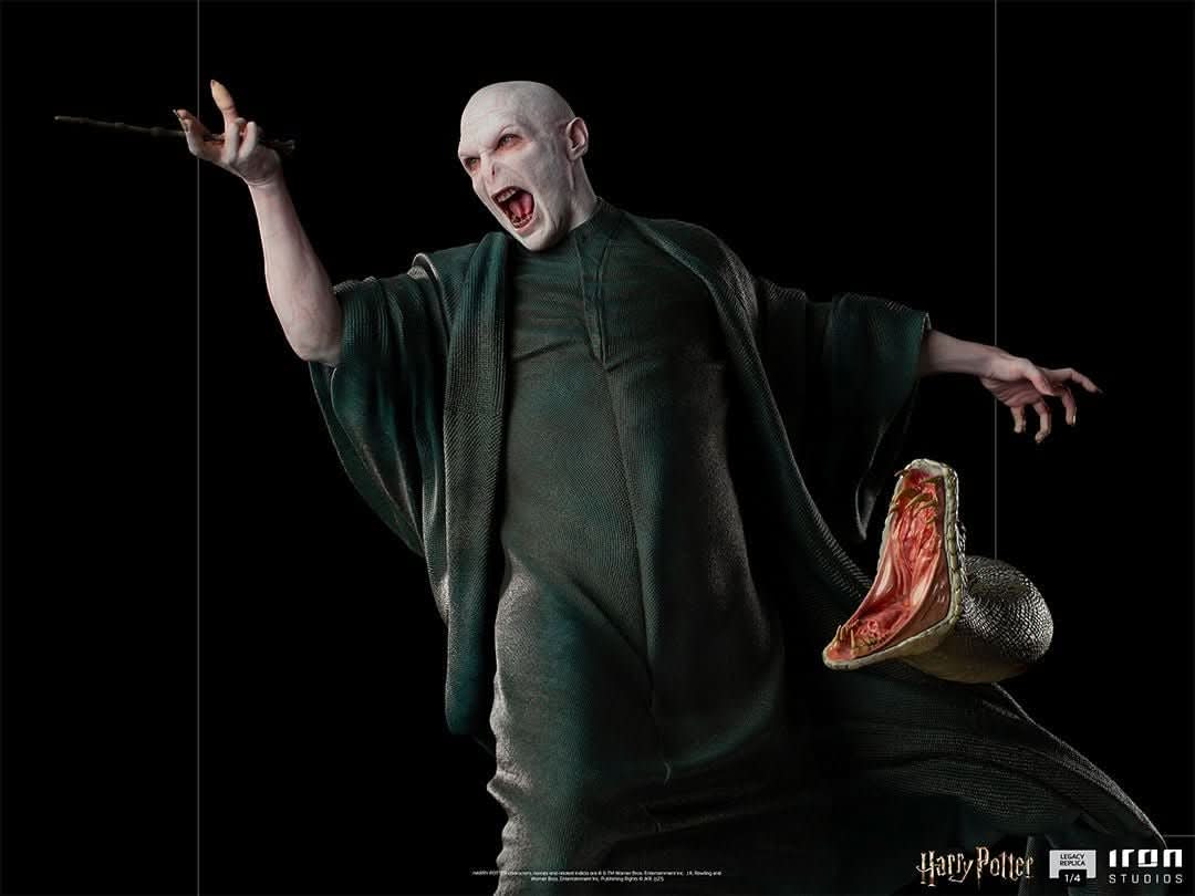 Statue Voldemort and Nagini - Harry Potter - Legacy Replica 1/4