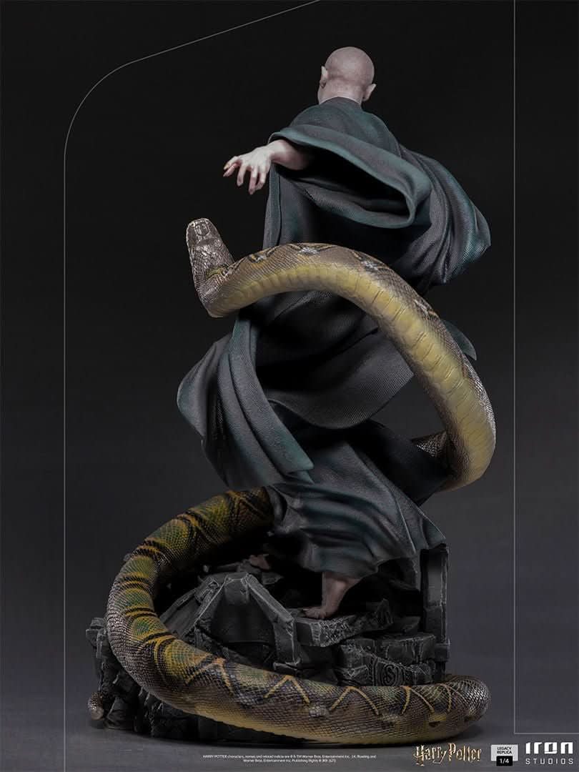 Statue Voldemort and Nagini - Harry Potter - Legacy Replica 1/4
