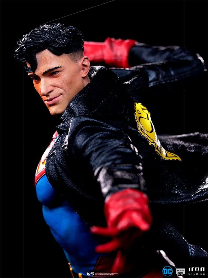 Statue Superboy - DC Comics - Art Scale 1/10