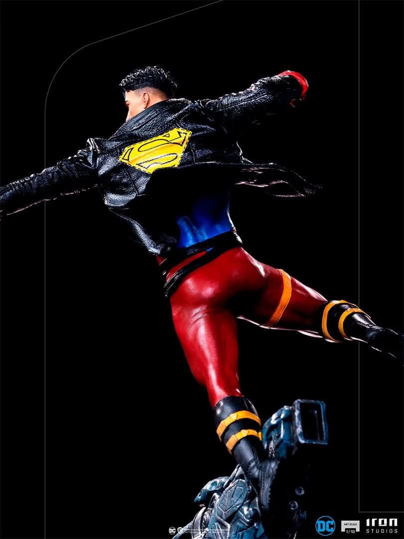 Statue Superboy - DC Comics - Art Scale 1/10