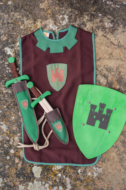 Small Kamelot plywood green shield with castle