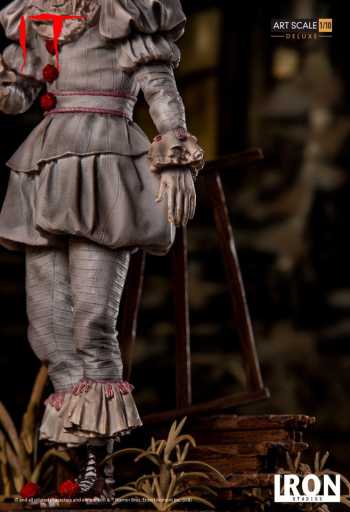 Statue IT Pennywise - Deluxe - 1/10