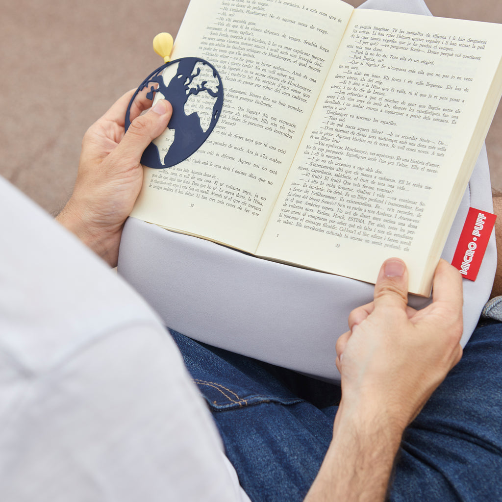 Globetrotter Bookmark
