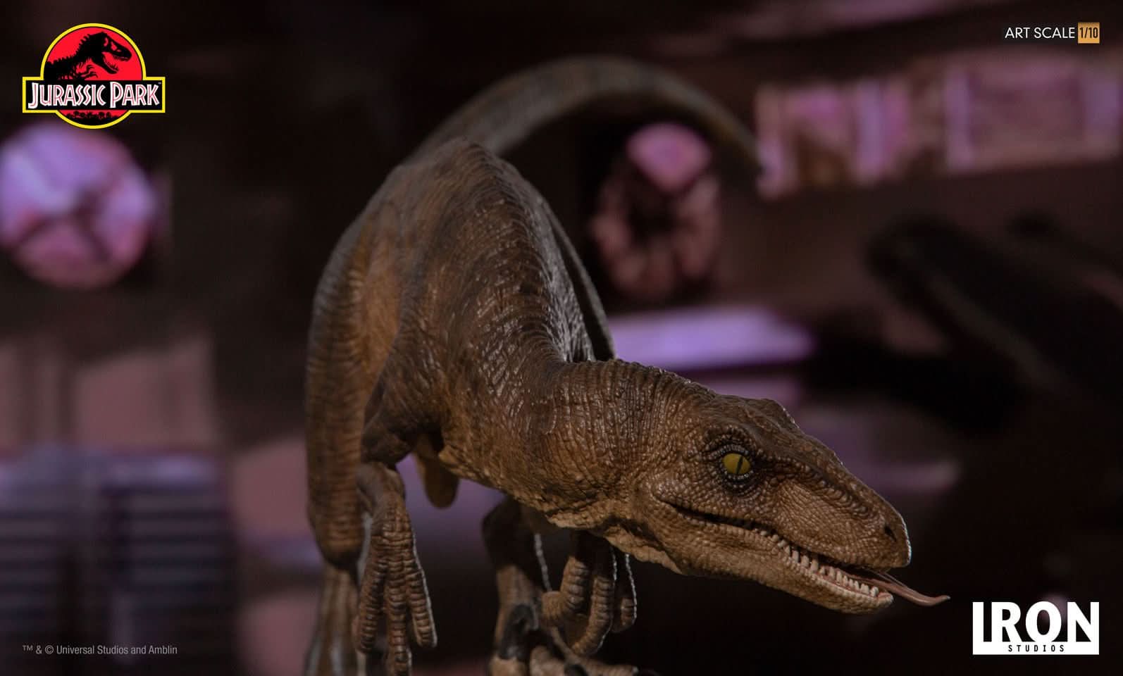 Statue Crouching Velociraptor - Jurassic Park - Art Scale 1/10