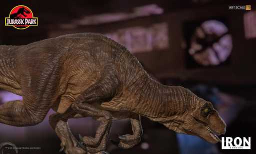 Statue Crouching Velociraptor - Jurassic Park - Art Scale 1/10
