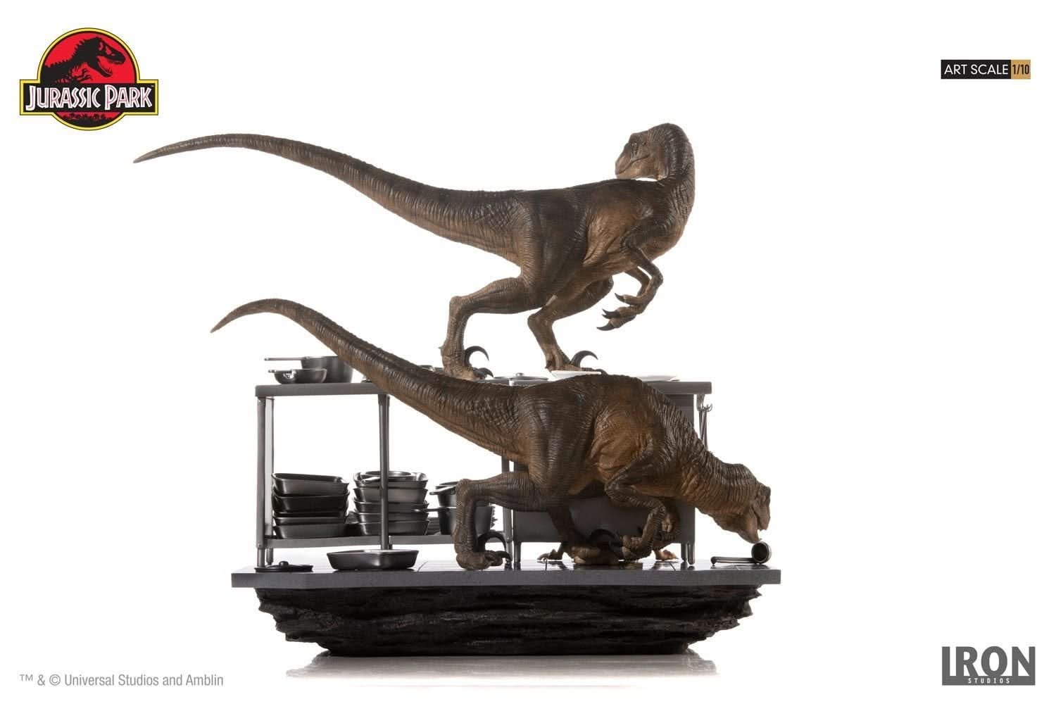 Statue Velociraptors in the Kitchen Diorama - Jurassic Park - Art Scale 1/10