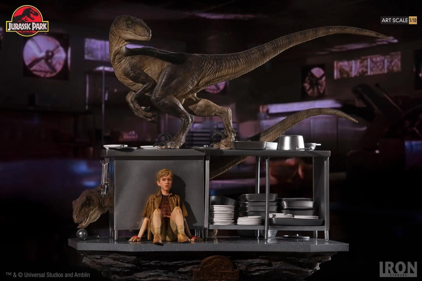 Statue Velociraptors in the Kitchen Diorama - Jurassic Park - Art Scale 1/10