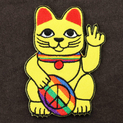Parche con el símbolo de la paz del gato ondeando