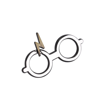 Broche em verniz - Harry Potter (óculos e cicatriz)