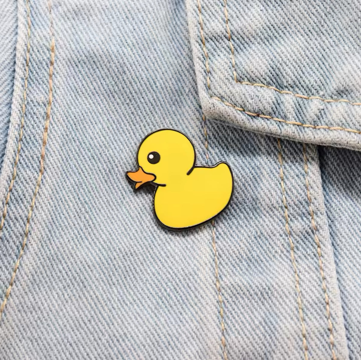Pin's Canard Jaune