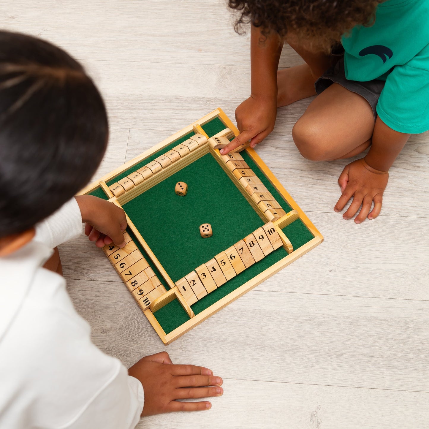 JEU DE FERMETURE DE LA BOÎTE EN BOIS POUR 4 JOUEURS