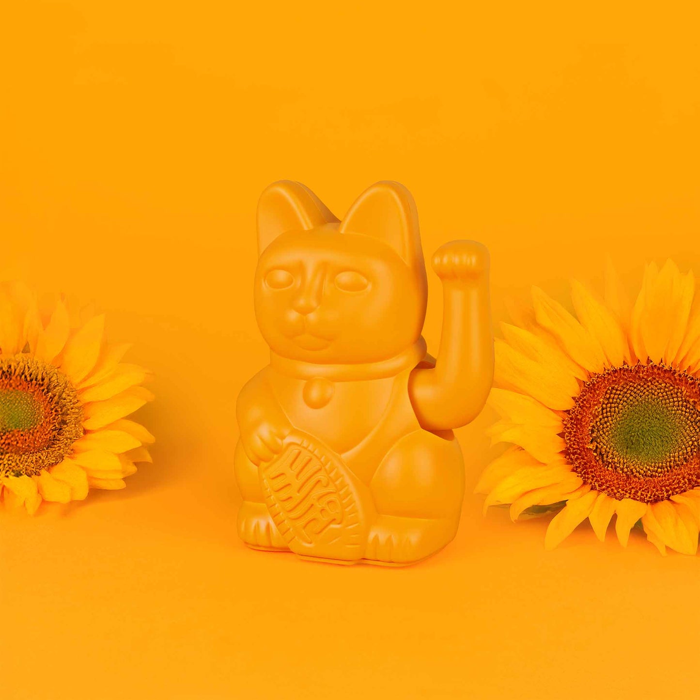 Chat Chanceux Jaune Profond