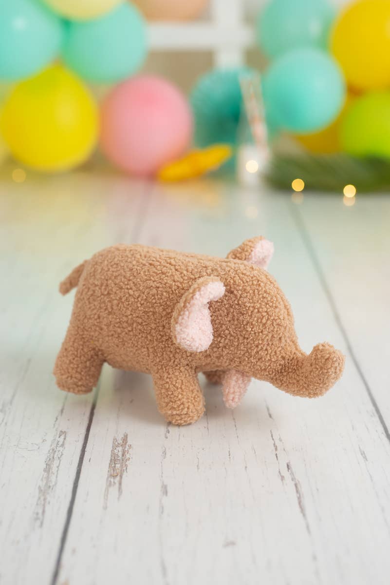 Peluche bébé éléphant marron crochet fait main cadeau de naissance pour bébé