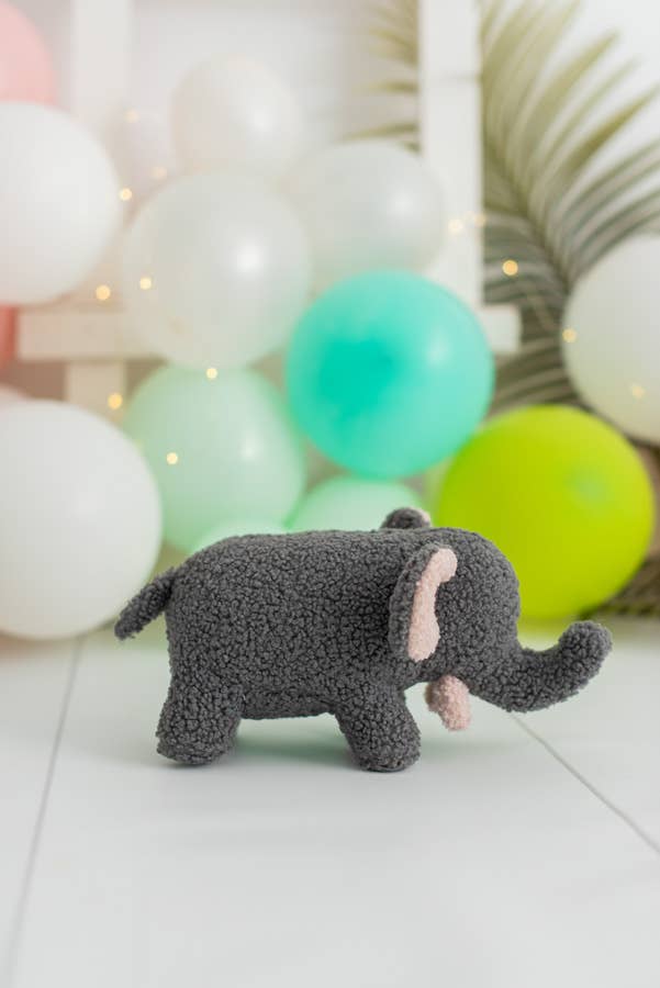 Grijze pluche babyolifant 