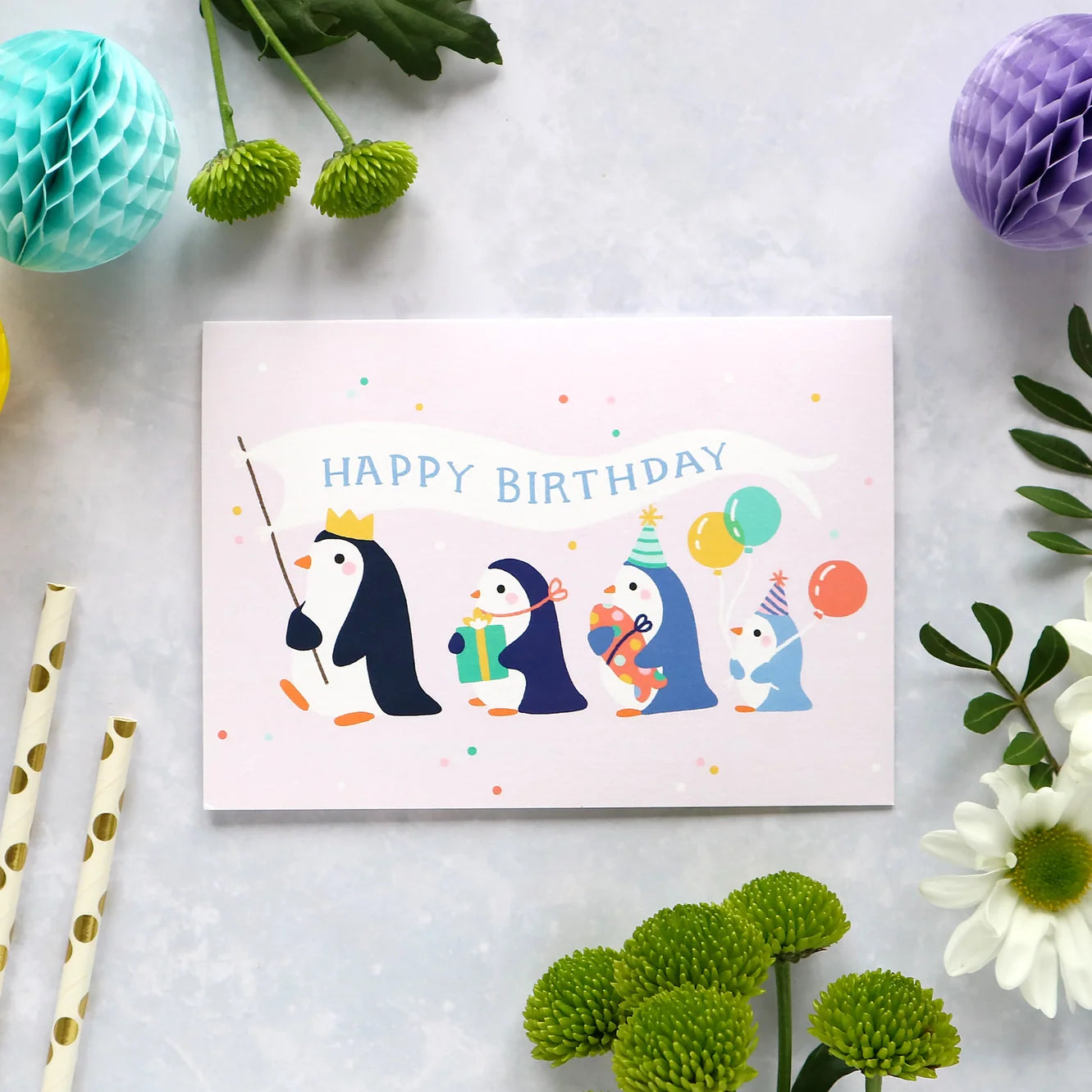 Tarjeta de cumpleaños del desfile de pingüinos