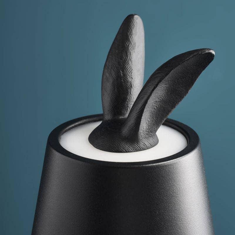 Lámpara de mesa LED con forma de conejo escondido, color negro