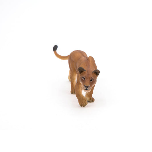 Figurine Lionne chassant