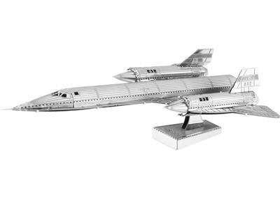 MetalEarth Aviation: SR-71 BLACKBIRD 10.1x5.2x3cm, maquette 3D en métal avec 1 feuille, sur carte 12x17cm, 14+