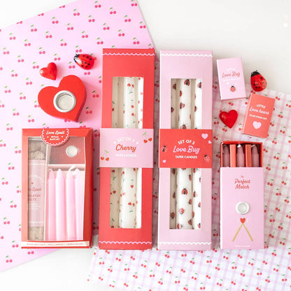 Juego de 3 velas cónicas con estampado de mariquita para San Valentín