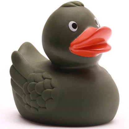 Pato con alas verde oliva