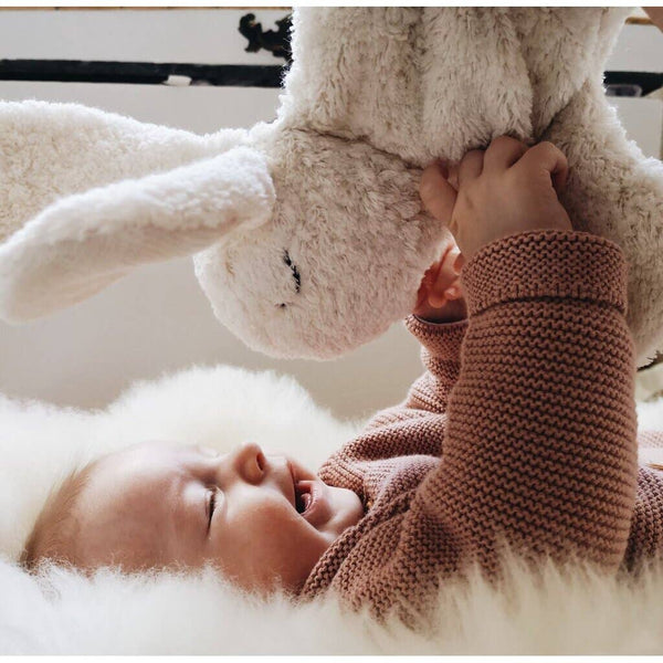 Small plush rabbit | White