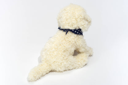 Peluche de labradoodle sentado