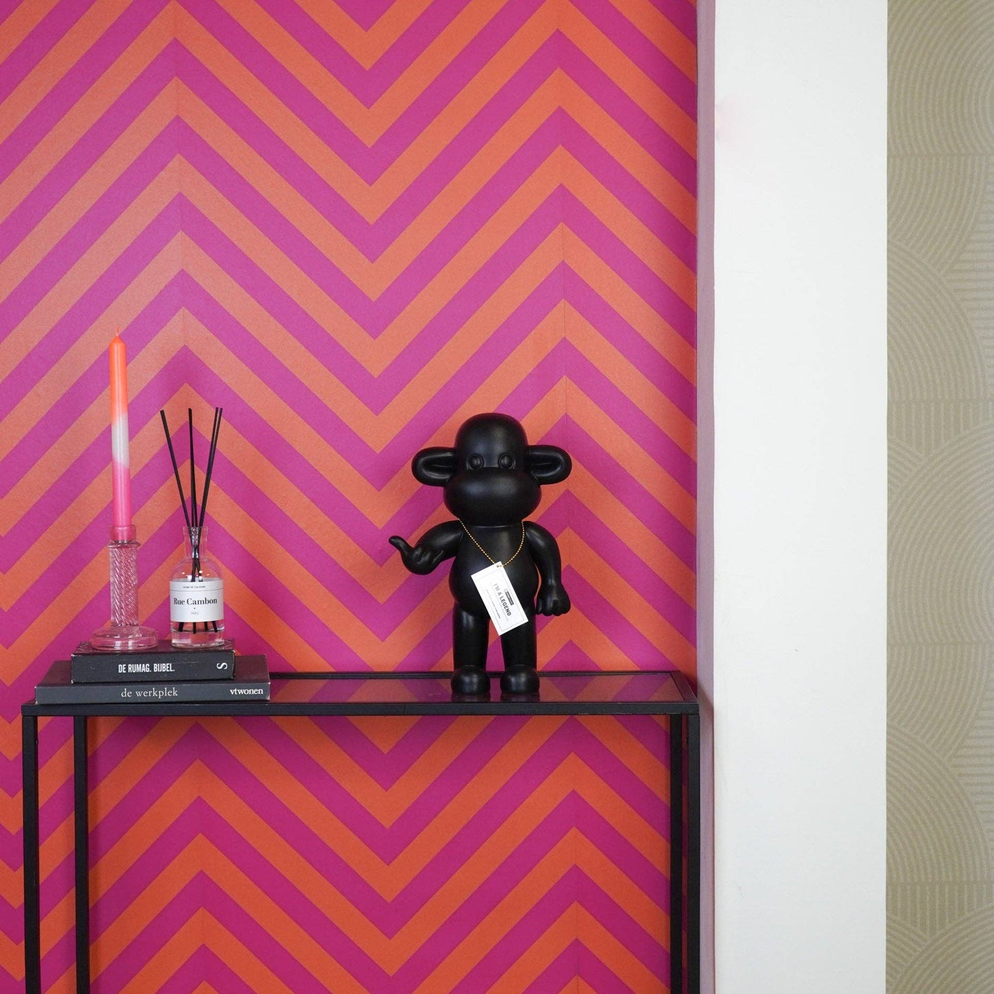 Ornament - Hanging Loose Monkey Figurine 'The Legend' - Polyresin - Black - 20.5x13.5x35cm