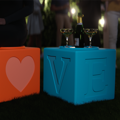 LOVE TOTEM - sedute/tavoli impilabili - set di 4 cubi