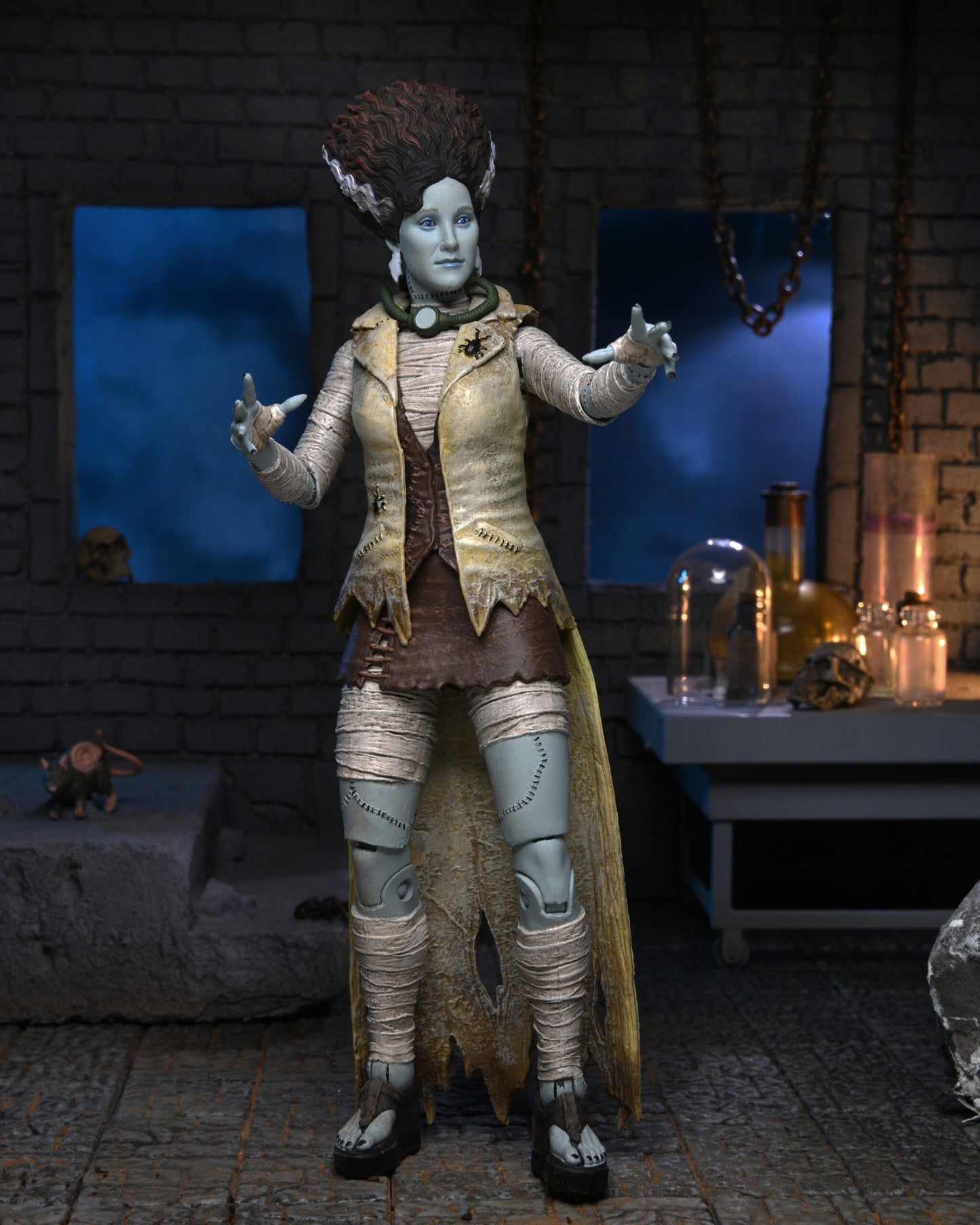 April O'Neil como la novia de Frankenstein - Monstruos universales x Tortugas Ninja adolescentes mutantes 