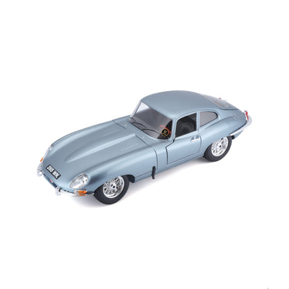 1:18 JAGUAR E COUPÉ (1961)