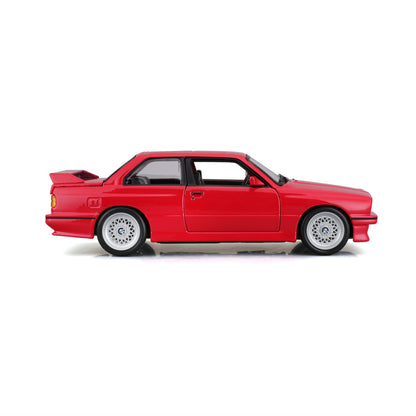 BMW M3 (E30) 1988 à l'échelle 1:24