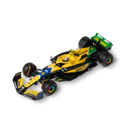 1:43 F1 MCLAREN MCL38 2024 AVEC CASQUE NORRIS SENNA LIVRAISON