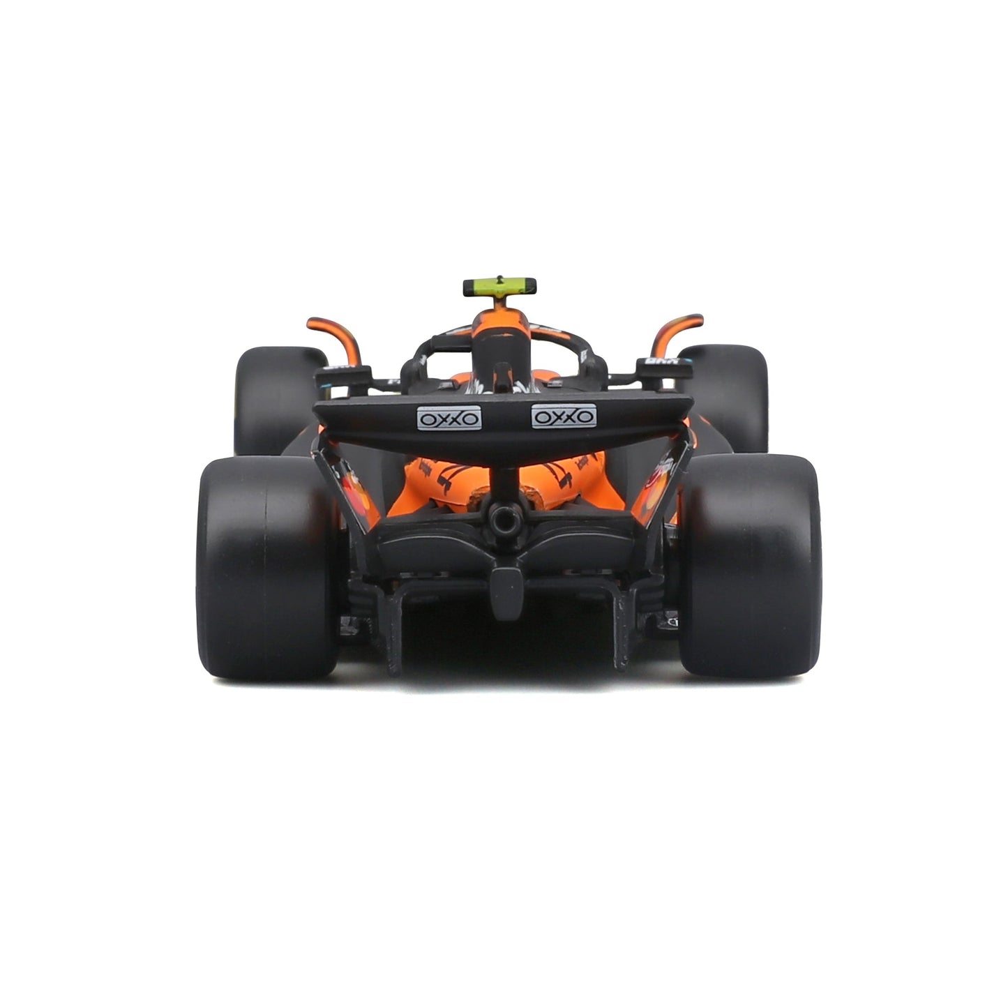 1:43 F1 MCLAREN MCL39 2025 NORRIS BRITISH GP IN 12PC DISPENSER