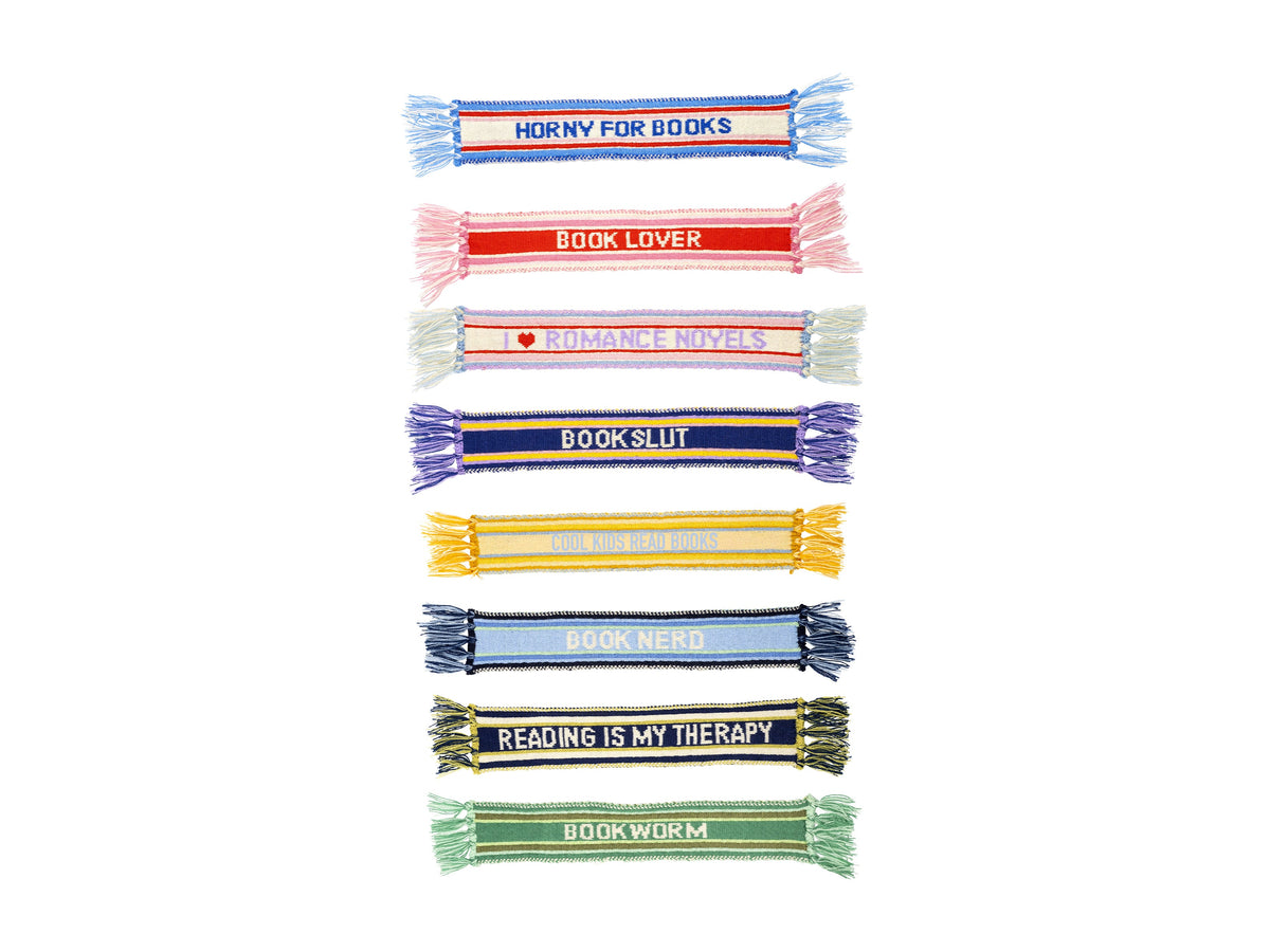 Bookscarf « Reading Is My Therapy »