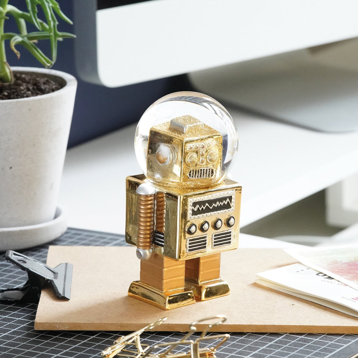 Golden robot snowball