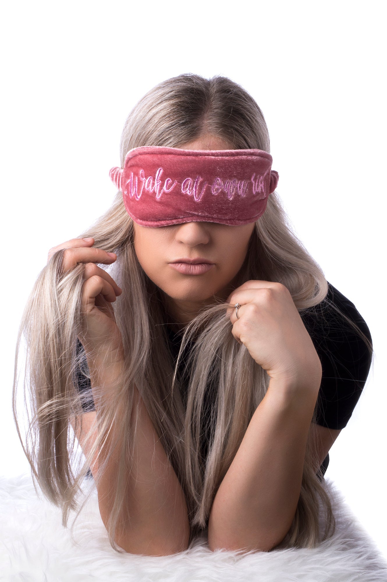 Masque de sommeil – Velvet – Wake At Own Risk